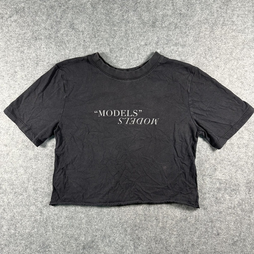 Kendall + Kylie Models Graphic Crop Top Small Black Raw Hem Streetwear Tee